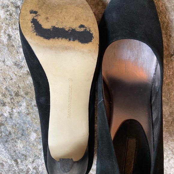 Black suede platform heels - banana republic - Picture 3 of 5